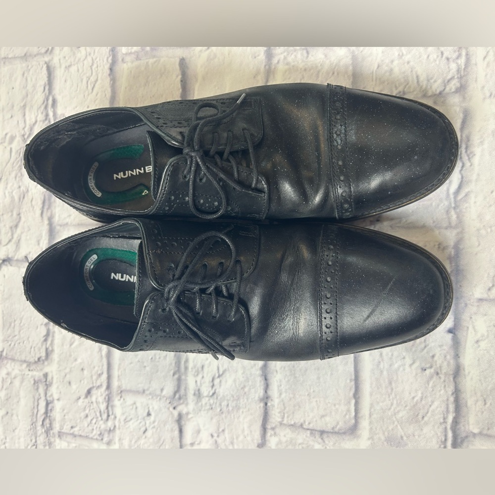 Nunn Bush Classic Black Brogue Oxfords. Size 10. - Picture 6 of 9